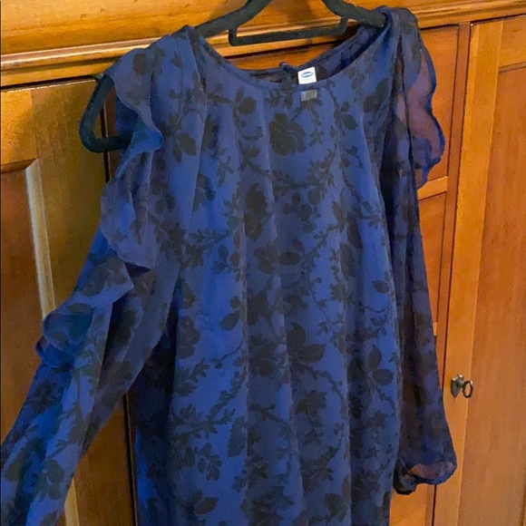 Old Navy Black & Blur Cold Shoulder Ruffle Blouse - Picture 2 of 3